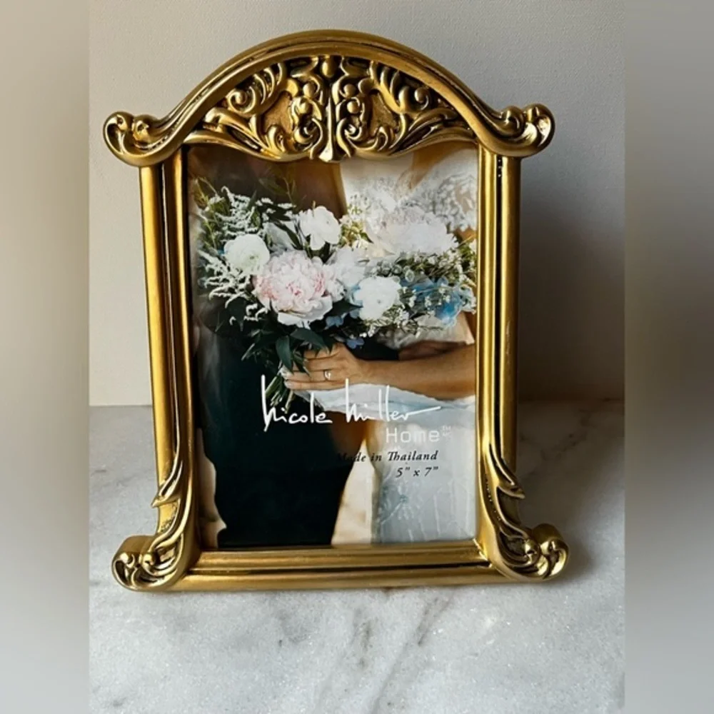 Nicole Miller Elegant Gold ornate Picture Frame for 5x7” photo
